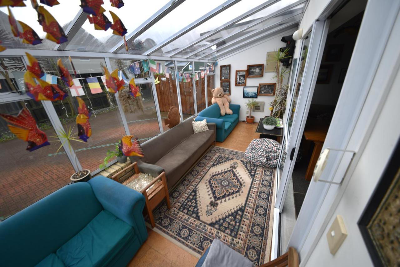 Funky Green Voyager Backpackers Hostel Rotorua Exterior photo